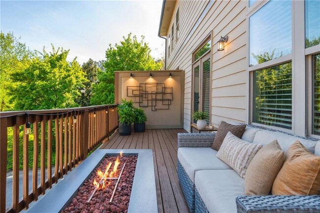 Photo - 212 Coronet Woods Ct