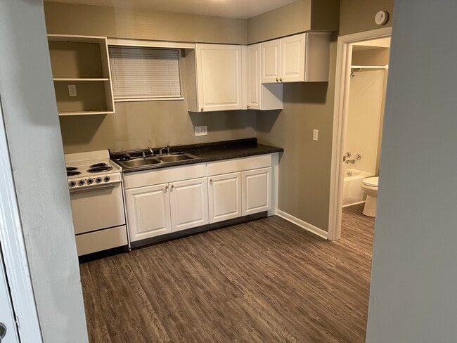 135 S 30th St Unit D