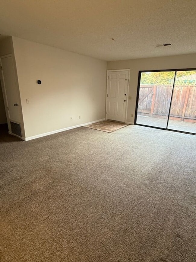 Photo - Rare 2 bedroom/1 bathroom Single Story Con...