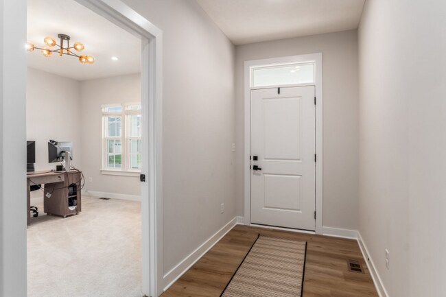 Photo - 274 Wyman Lk Dr