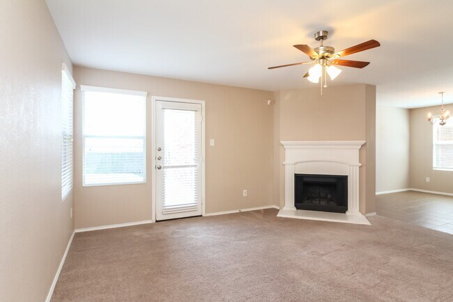 Photo - 698 Austin Ln