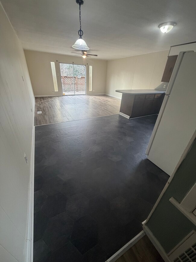 Photo - 113 Marble St Unit 113