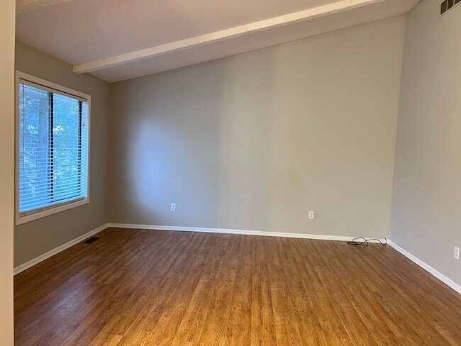 Photo - 5080 Stauffer Ave SE