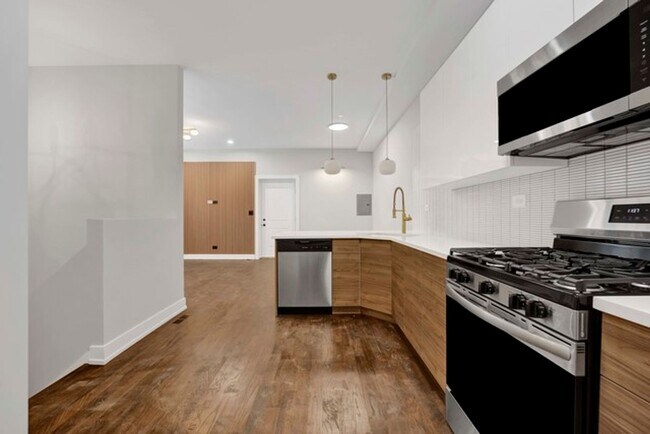 Photo - 2350 S Leavitt St Unit 2350 S Leavitt St