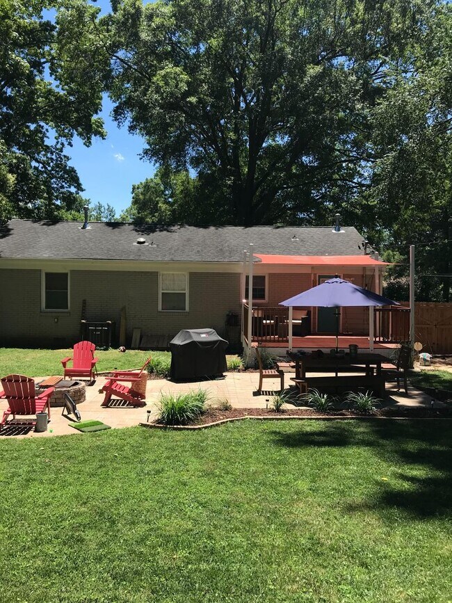 Photo - Open Floor Plan Ranch Home in Plaza Shamrock!