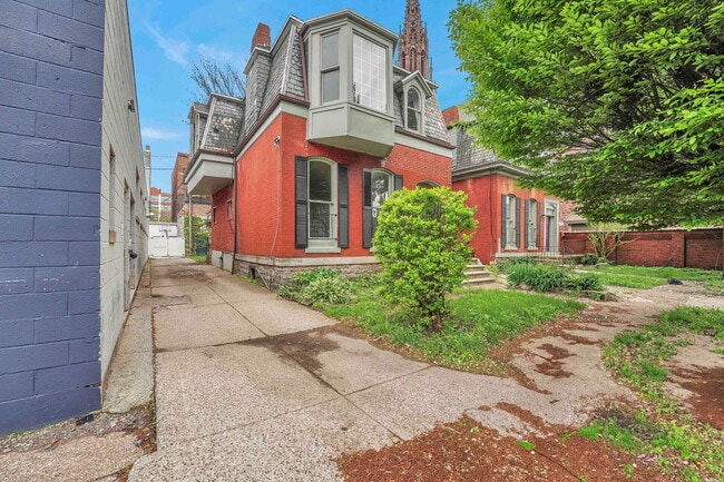 Photo - 1 Saint Louis Pl Unit 1 saint louis place