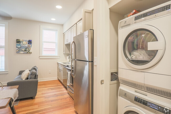 1BR,1BA,-700SF - The Lofts at 119