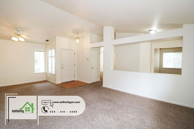 Photo - 1117 Grouse Dr