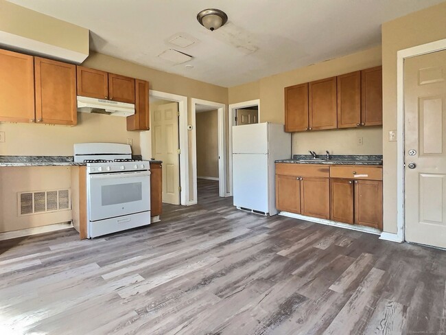 Photo - 340 Palisade Ave Apartamento Unidad B7