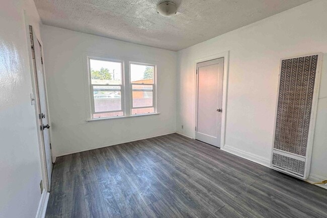 Photo - 1720 W Gage Ave Unit 1722