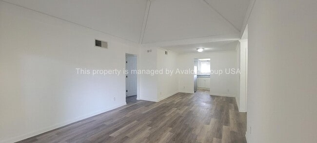 Photo - 3875 Mission Dr