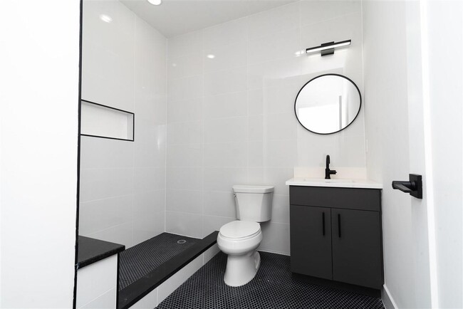 Photo - 396 Summit Ave Unidad 1R