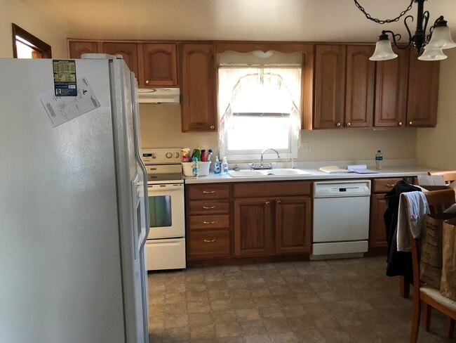 Photo - 1400 Katers Dr