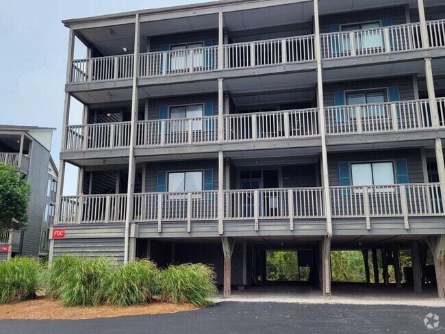 Building Photo - 2308 W Fort Macon Rd Rental