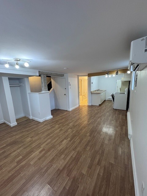 Photo - 1380 Robie St Unit 1