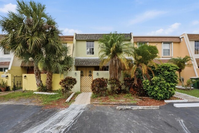 Building Photo - 7318 NW 75th St