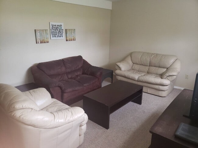 Photo - 9223-101ave 101 Ave