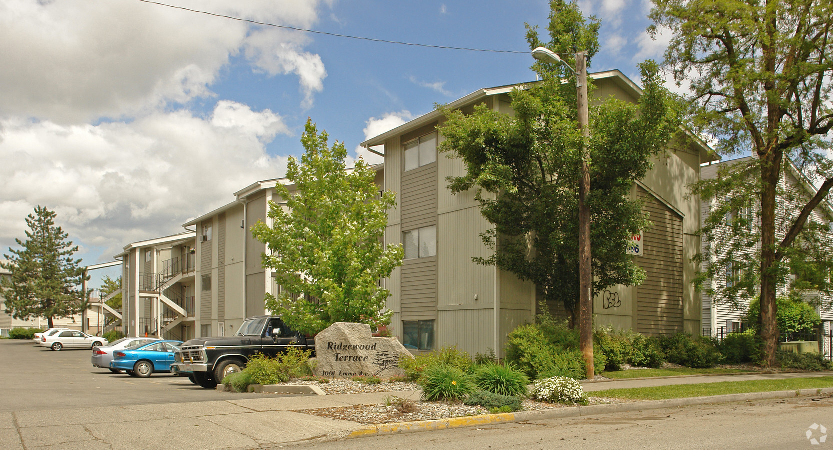 RidgeWood - RidgeWood Apartments