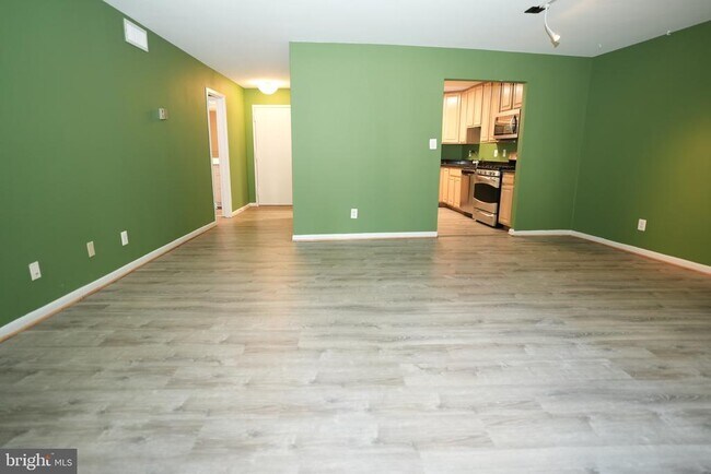 Building Photo - 4620 N Park Ave Unit 202E Rental