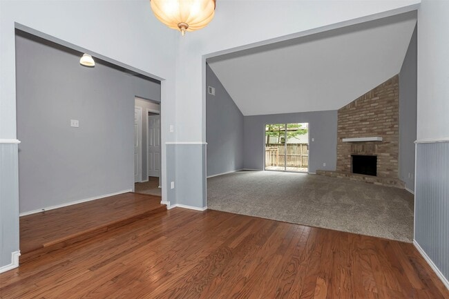 Photo - 73 Timberspire Ln