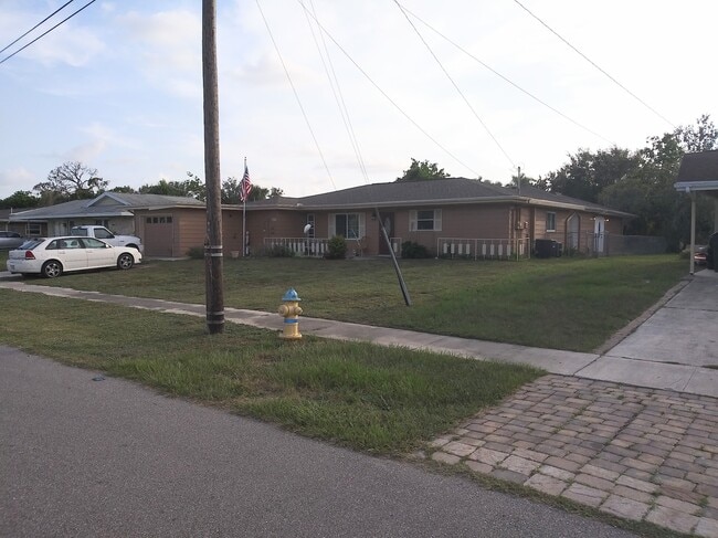 Front - 6485 Malaluka Rd Unit 6485 Malaluka