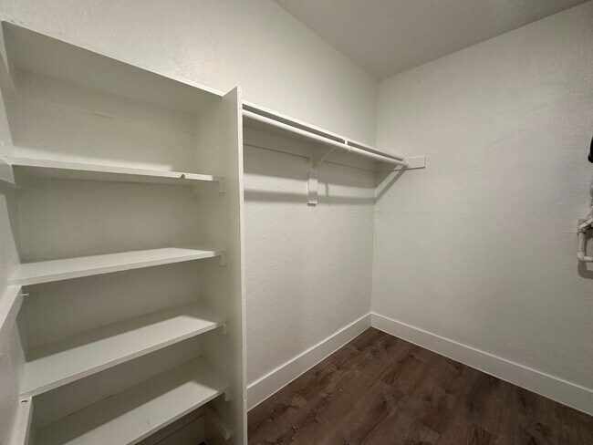 Edgewood Apartments LLC