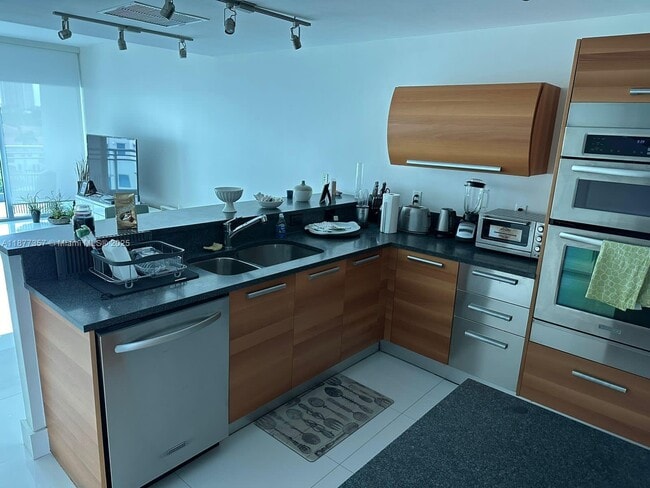 Photo - 2950 NE 188th St Unit 448