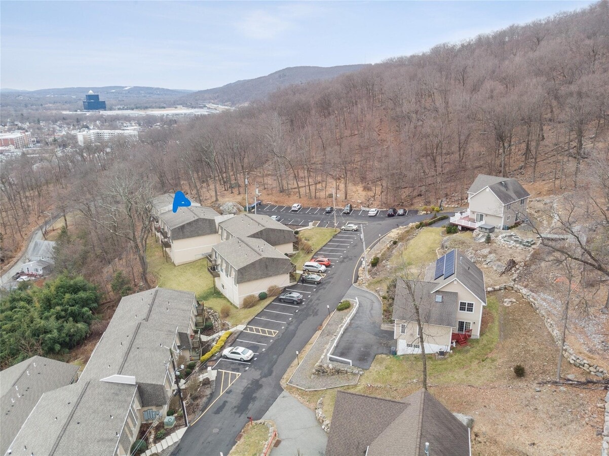 Photo - 18 Pavilion Ridge Way Apartment Unit 12