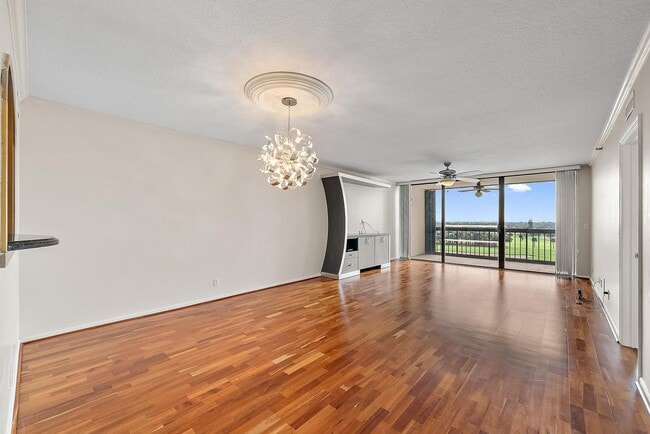 Photo - 356 Golfview Rd Unit 805