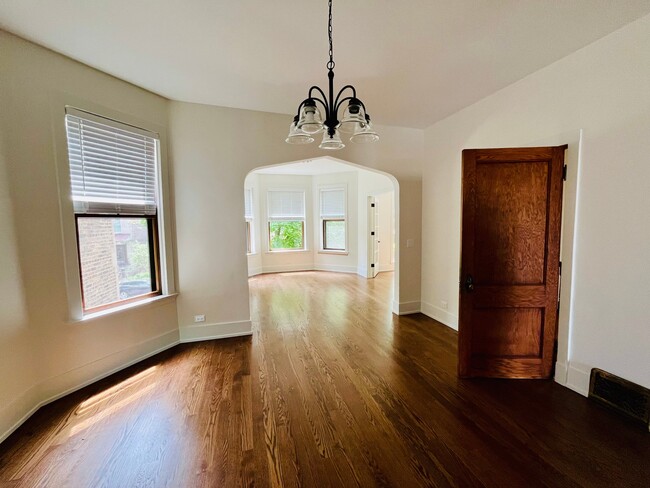 Photo - 1454 W Winona St