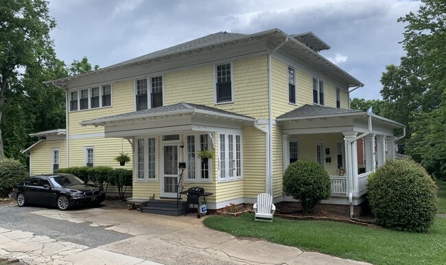 Photo - 1533 W Northwest Blvd Apartamento