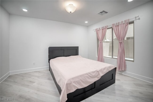 Photo - 8164 Caldera Creek St