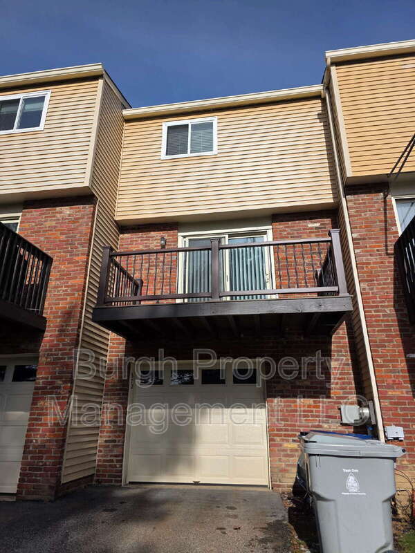 Photo - 373 Scott Ln