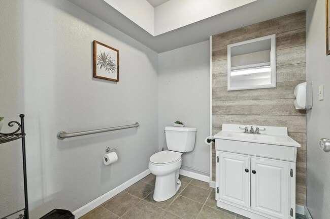 Photo - Freemont Duplex Unit Commercial