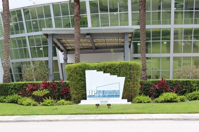 Building Photo - 3029 NE 188th St Unit 411