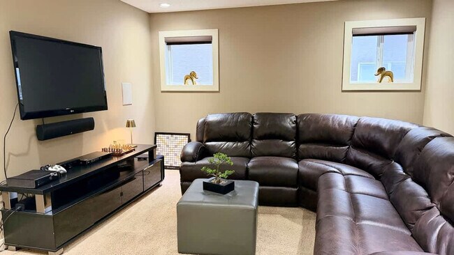 Photo - 248 Aspen Hills Close SW Unit SI ID1593885P