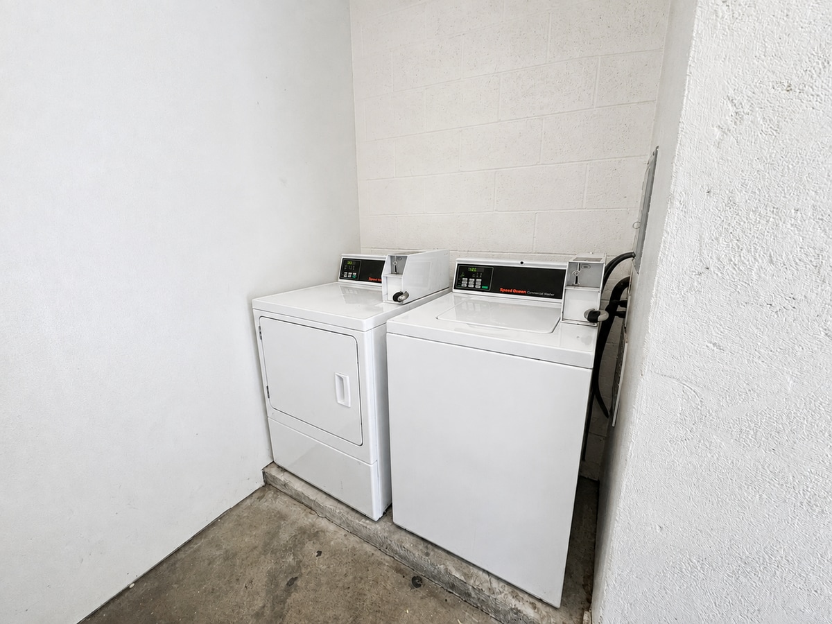 Photo - 211 E Santa Paula St