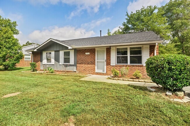 Photo - 315 E Lyon St