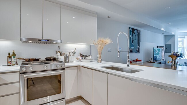 Photo - Luxurious Living in NW DC!