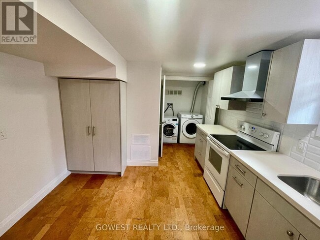 Photo - 42 Briarwood Crescent