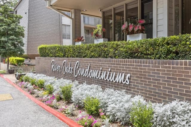 Photo - 4837 Cedar Springs Rd Unit 321