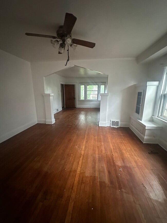 Photo - NO DEPOSIT East Cleveland Upstairs