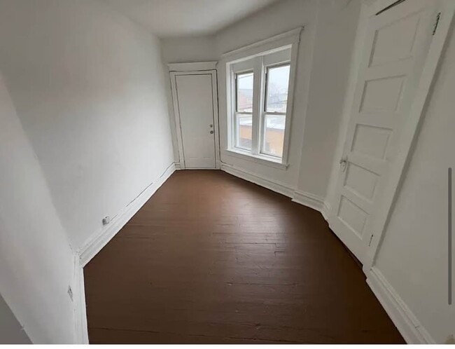 Photo - 3860 N Saint Louis Ave Unit 2R