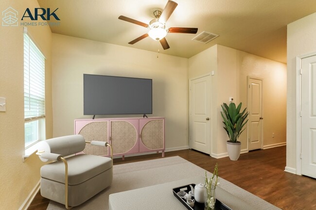 Photo - 1408 Canopy Dr