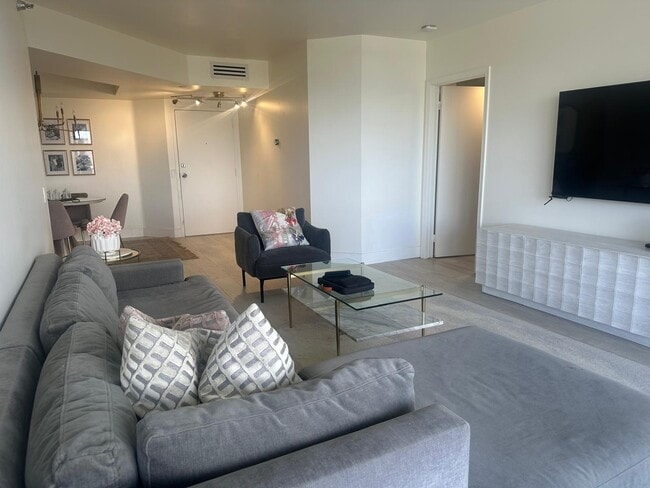 Photo - 3640 Yacht Club Dr Unit 1403