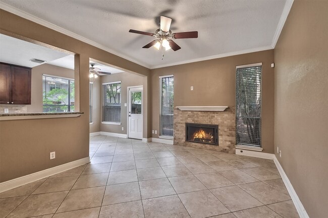 Photo - 5 E Willowood Ct