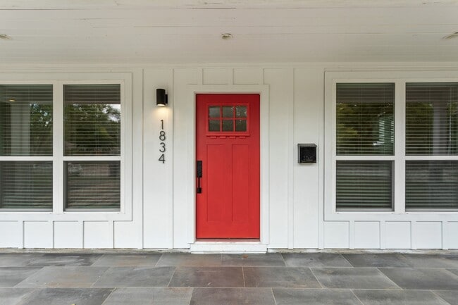 Photo - 1834 Norcrest Dr