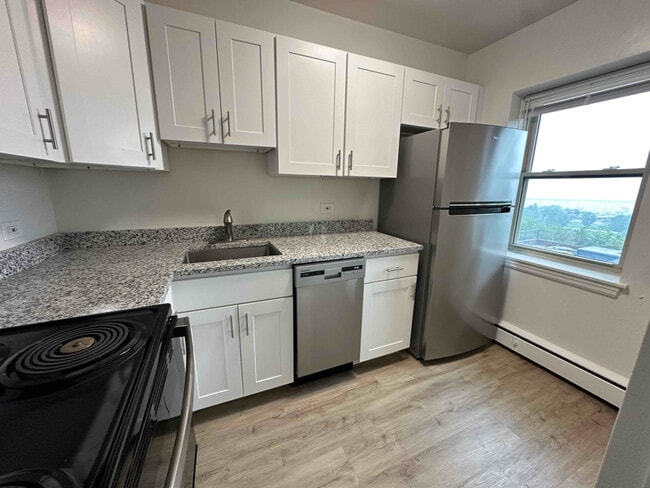 Photo - 1560 N Prospect Ave Apartment Unit 312