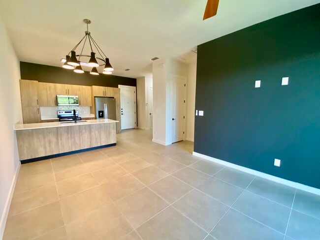 Photo - EL Cedro Apartments
