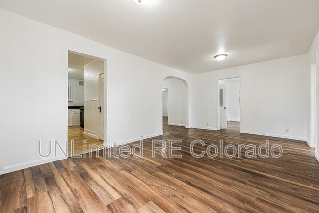 Photo - 110 Julian St